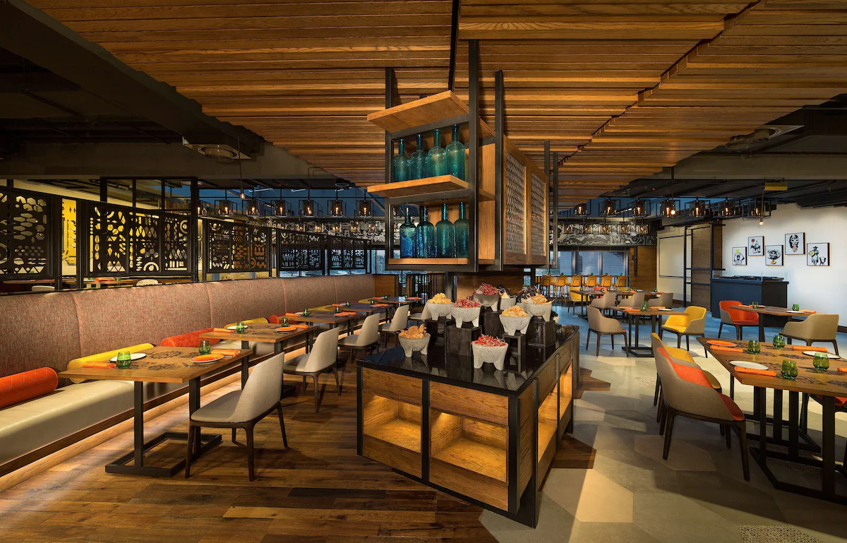 کافی شاپ هتل هایت رجنسی دبی کریک هایتس